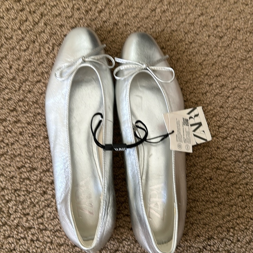 NWT zara silver flats